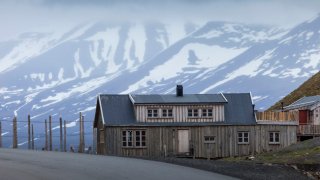 Gammelt hus på Svalbard.