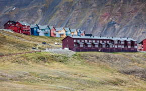 Flere utlendinger gir befolkningsrekord på Svalbard