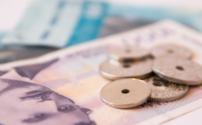 High balance of income and current transfers