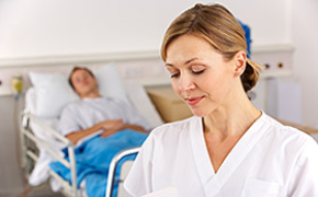 1 av 5 nyutdanna sykepleiere jobber ikke i helsetjenesten