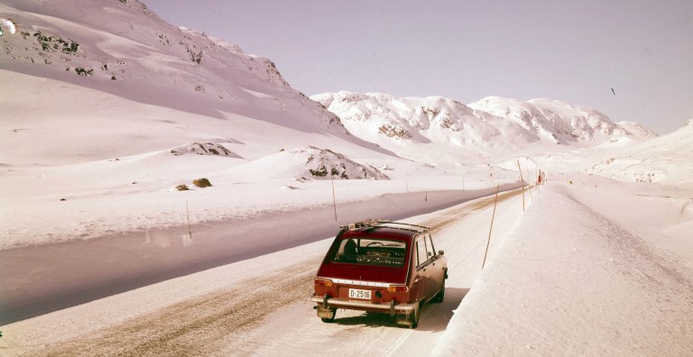 Renault 16 på Haukelifjell i 1970