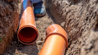 to avløpsrør i åpen grøft