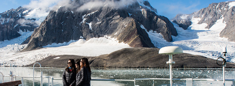 Bilde av fjelllandskap på Svalbard