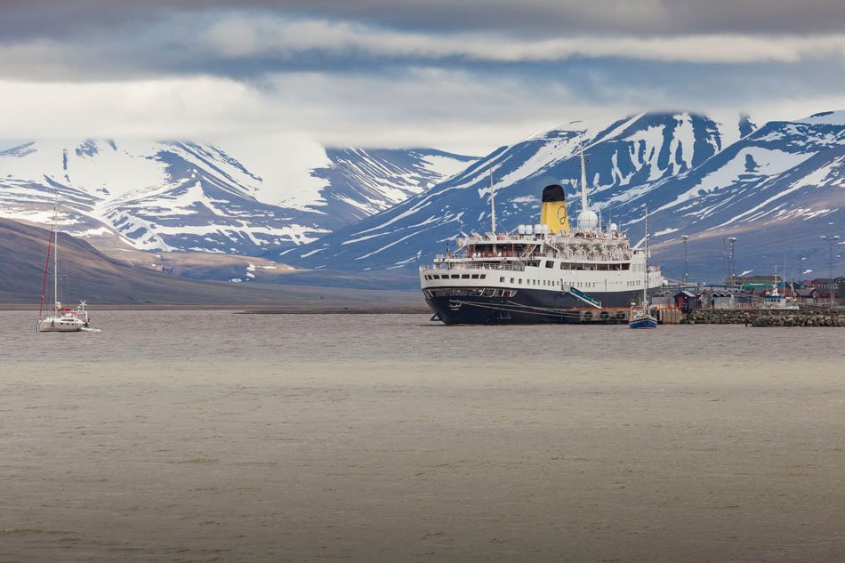 Utlendingene strømmet til Svalbard