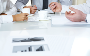 Flere eldre menn på kurs, seminarer og konferanser